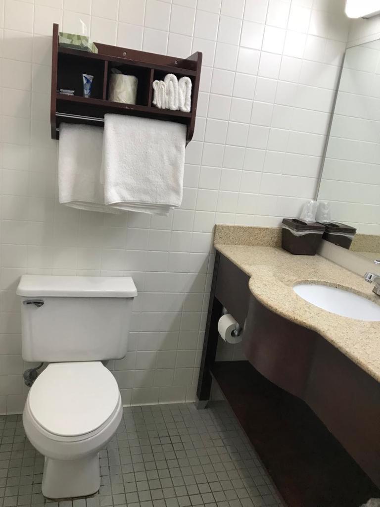 Cci Express Inn Central City Luaran gambar
